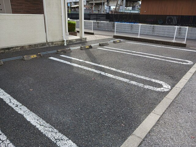 【駐車場】 | カーサリブラⅡ