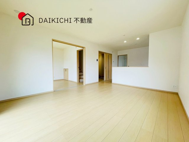 【居間・リビング】 | 久喜青毛1丁目6番　新築戸建　全4棟　D号棟