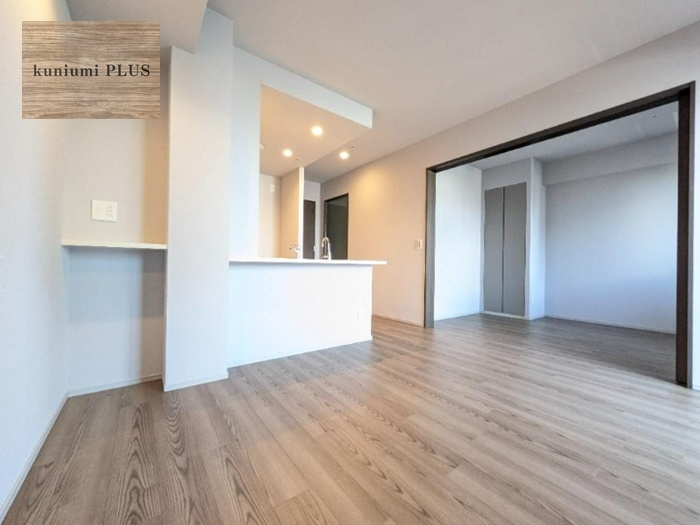 ローレルタワー堺筋本町の居間・リビング