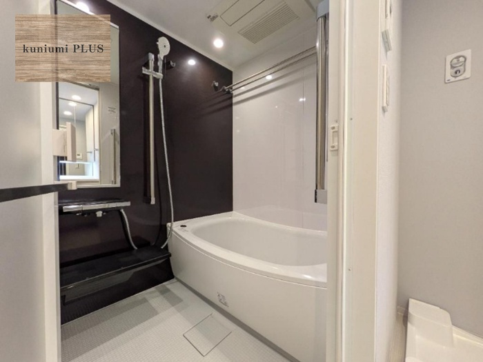 ローレルタワー堺筋本町の浴室