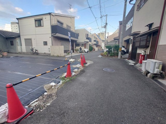 【前面道路含む現地写真】 | 足代１丁目　新築戸建