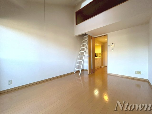 【居間・リビング】 | オークヴィラ黒川 | こちらの居間で趣味の時間をお楽しみください