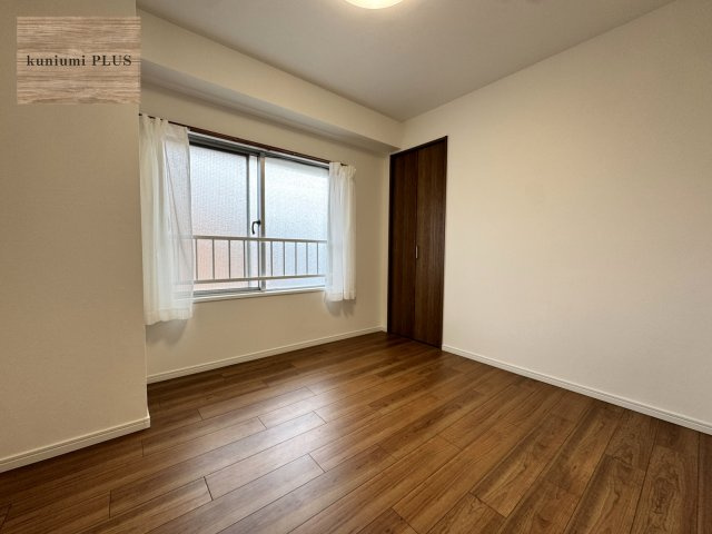 プレジデント城東の洋室