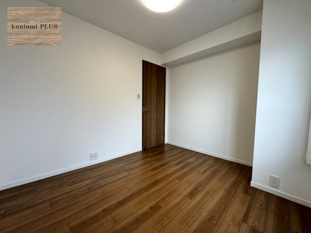 プレジデント城東の洋室