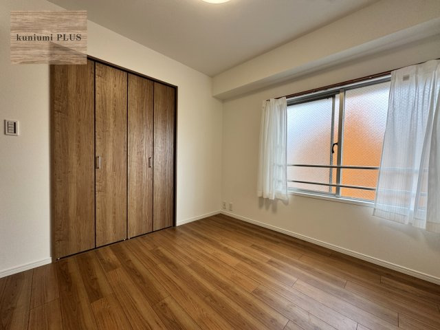 プレジデント城東の洋室