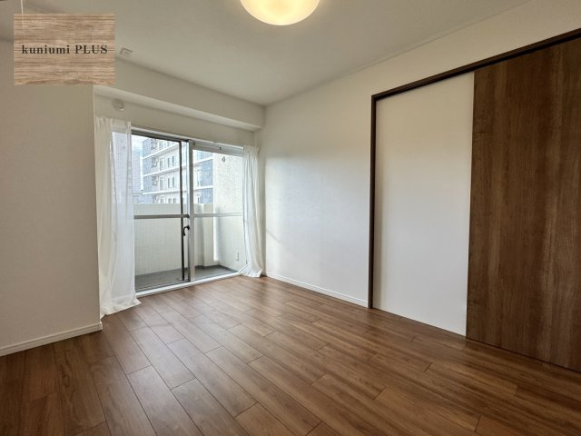 プレジデント城東の洋室