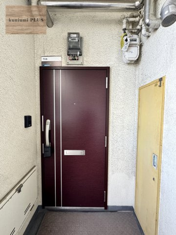 プレジデント城東の玄関