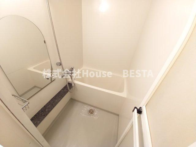 プレサンス神戸駅前グランツの浴室