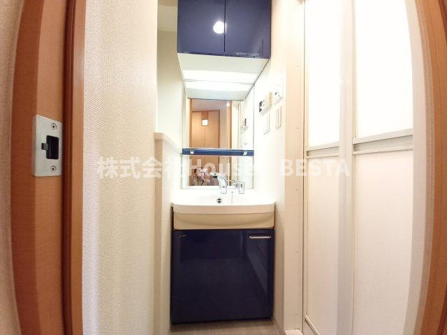 プレサンス神戸駅前グランツの独立洗面台