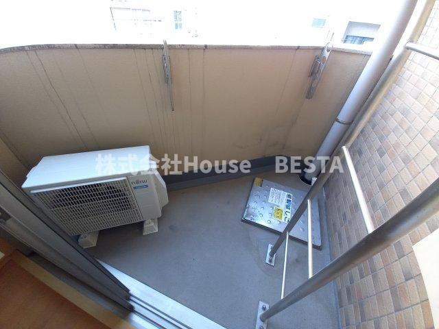 プレサンス神戸駅前グランツのバルコニー