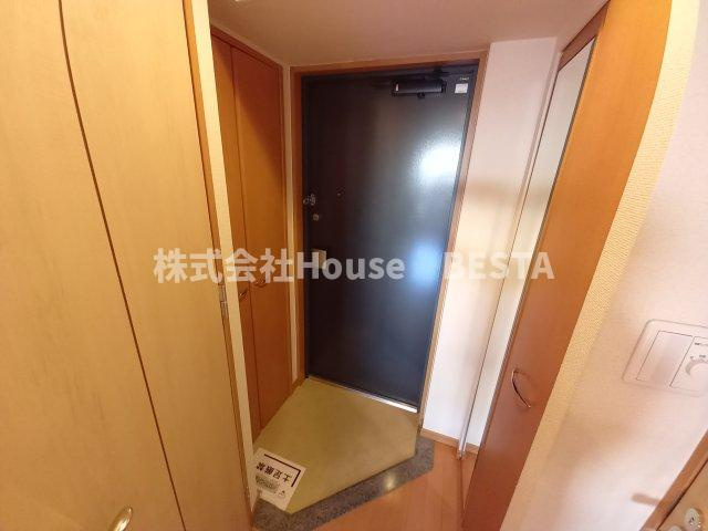 プレサンス神戸駅前グランツの玄関