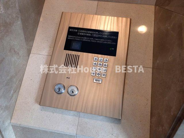 プレサンス神戸駅前グランツのエントランス