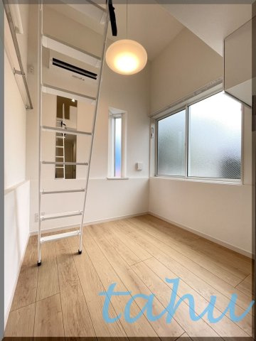 レジデンス新中野の居間・リビング