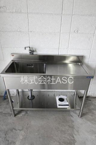 東大阪市衣摺貸し倉庫の洗面所