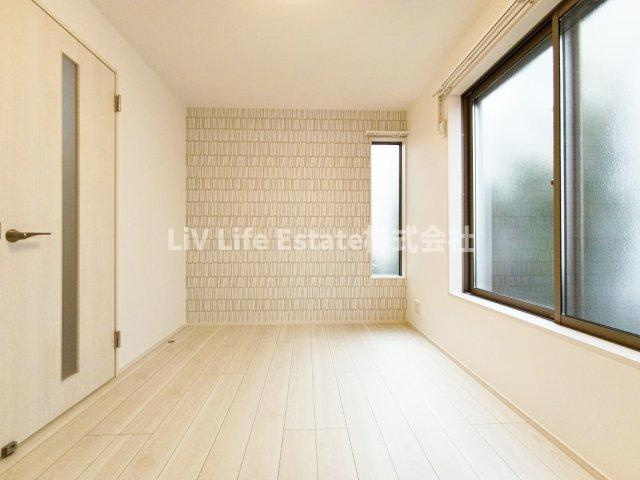 バーミープレイスひばりヶ丘 の洋室