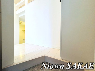 【内装】 | アークラヴィータ | 内装は落ち着いています