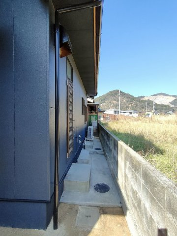 形山みどり町 リノベーション物件のその他|希望があれば、差掛けを設置することも出来ますよ。