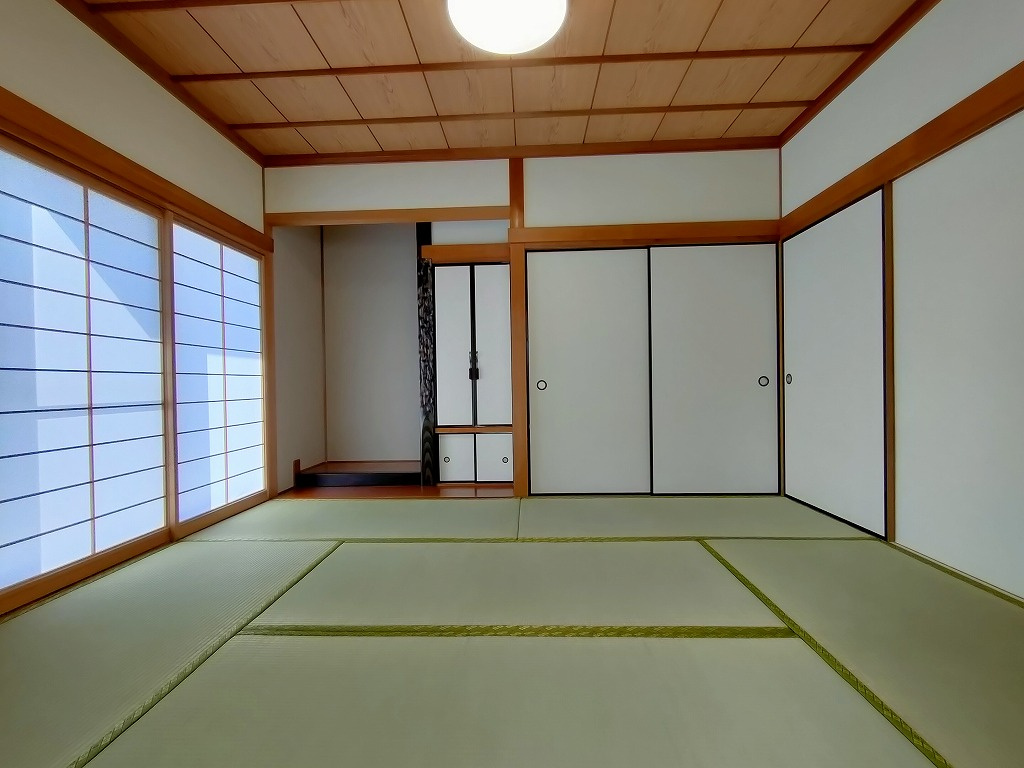 形山みどり町 リノベーション物件の和室|一階にゴロっと横になれるお部屋があると良いですよね。