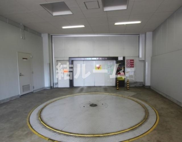 練馬区練馬３丁目の賃貸マンションの駐車場