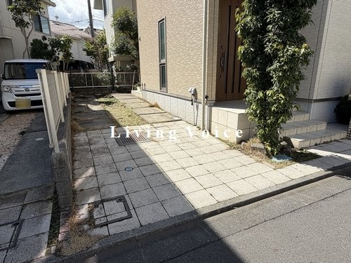 【駐車場】 | 【仲介手数料０円】厚木市緑ヶ丘4丁目　中古一戸建て | 厚木市緑ヶ丘4丁目　中古一戸建て