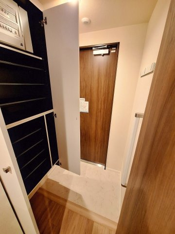 リジエル本駒込の玄関