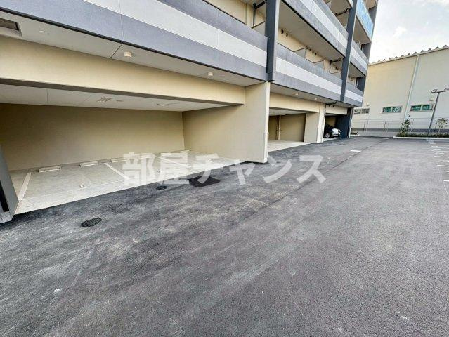 エスプレイス名古屋神宮前の駐車場