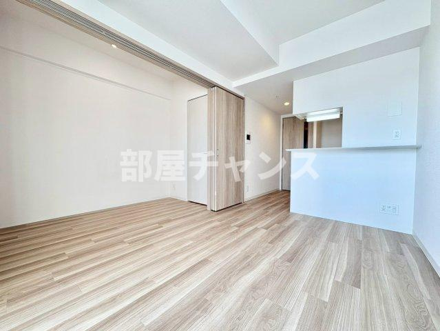 エスプレイス名古屋神宮前の居間・リビング