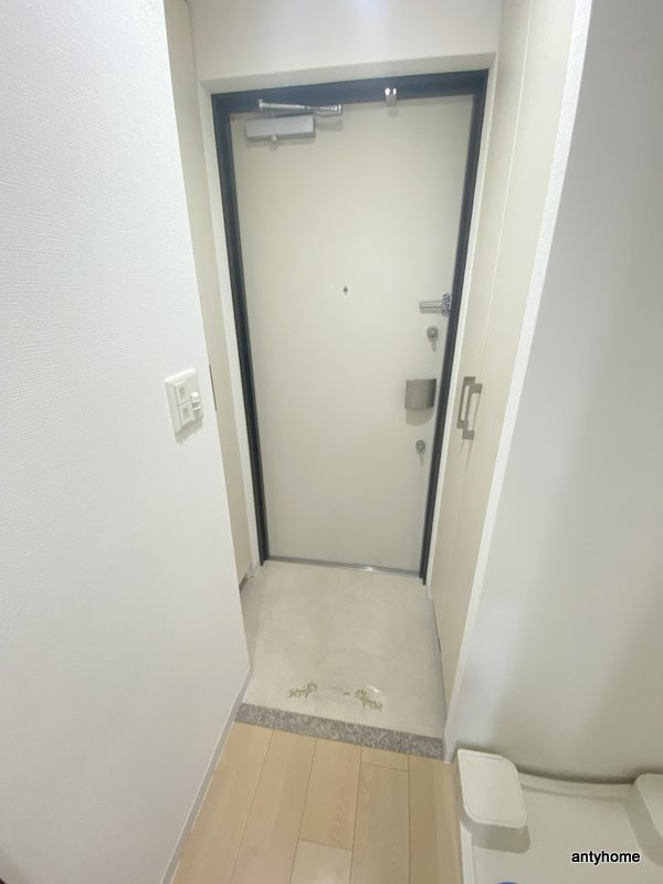 アーデンタワー本町イースト　仲介手数料無料の玄関