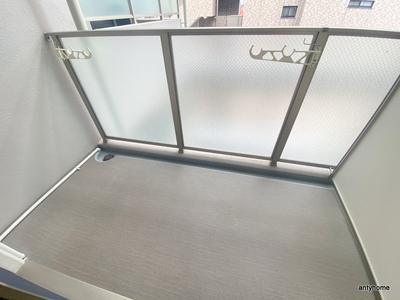 アーデンタワー本町イースト　仲介手数料無料のバルコニー