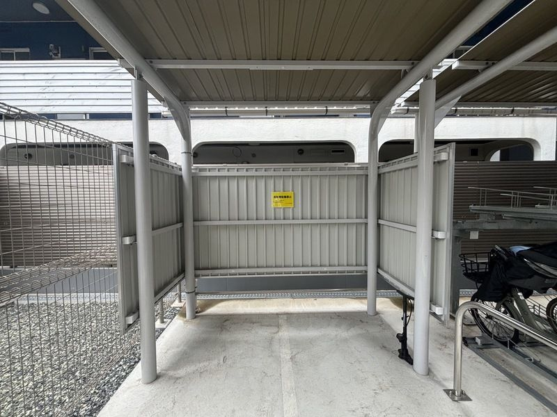 福岡市中央区荒戸１丁目の賃貸マンションの駐車場