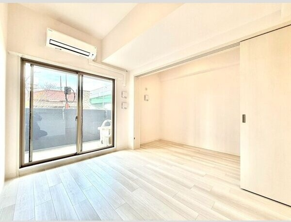 エスプレイス名古屋神宮前のバルコニー