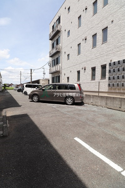 グレースコーポ合川 Aの駐車場