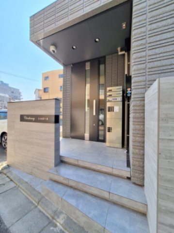 シャルドーネのエントランス|★駅又は現地待ち合わせでご案内が可能です★