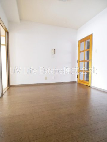 ドミール８８の居間・リビング