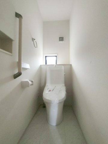 三郷市　鷹野4丁目　新築戸建　全1棟のトイレ|施工例です