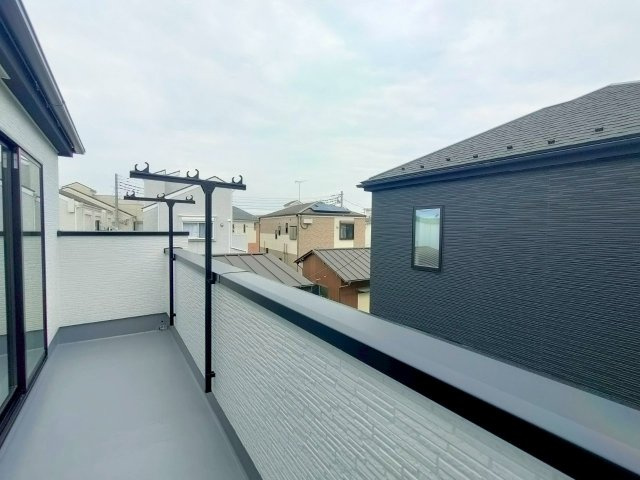 三郷市　鷹野4丁目　新築戸建　全1棟のバルコニー|施工例です