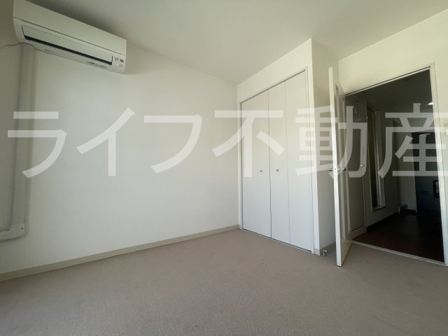 ジュネスチャイムパートⅡの居間・リビング|こちらのリビングで趣味の時間をお楽しみください