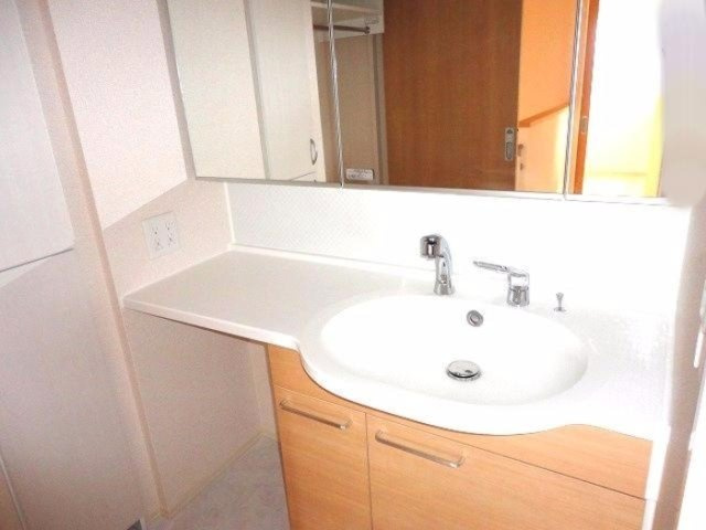 チェリーブロッサム A棟の独立洗面台|洗髪洗面化粧台