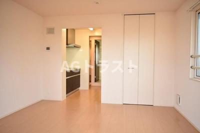 【居間・リビング】 | クレスト登戸 | イメージ