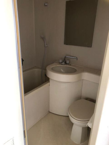 第三服部マンションの浴室