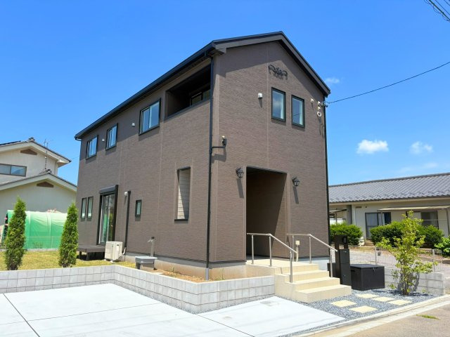 佐久市岩村田の外観