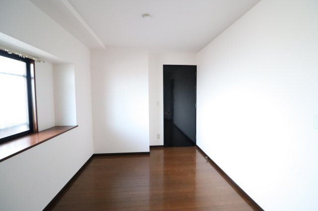 アーバンパレス諏訪野Ⅱの洋室