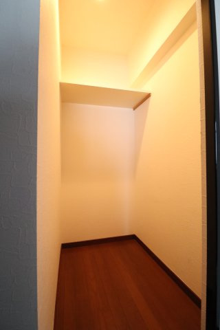 アーバンパレス諏訪野Ⅱの収納|ウォークインクローゼット