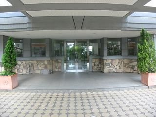 アーバンパレス諏訪野Ⅱのエントランス