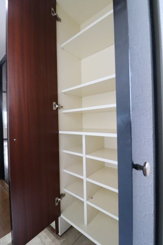 アーバンパレス諏訪野Ⅱの収納