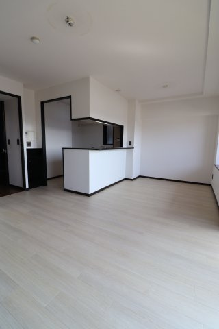 アーバンパレス諏訪野Ⅱの居間・リビング