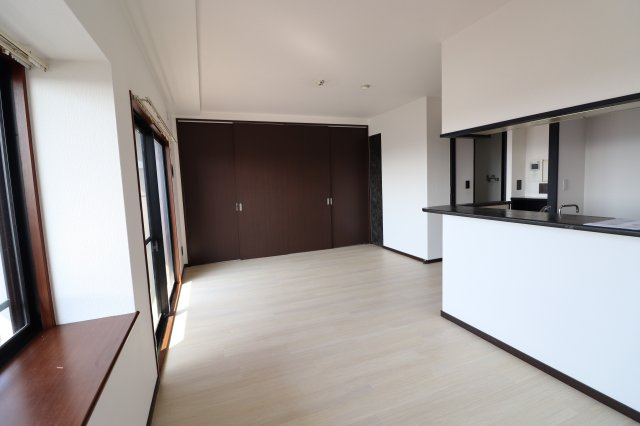 アーバンパレス諏訪野Ⅱの居間・リビング