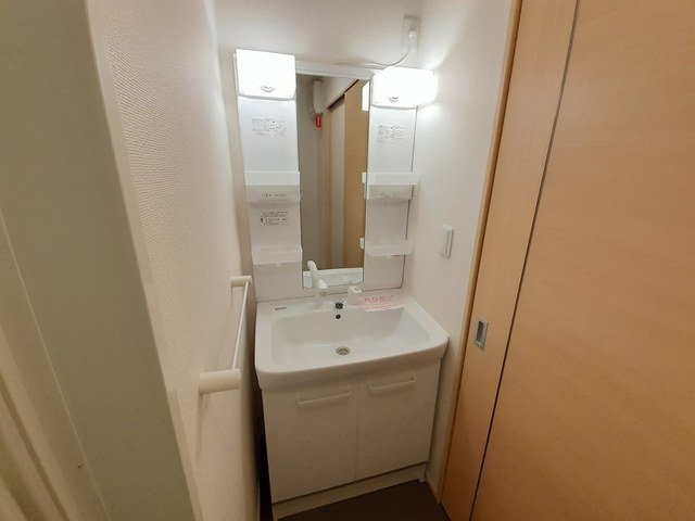 クレメント・オーブの洗面所|ゆったりとスペースのある洗面所