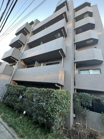 ルーブル中野坂上参番館の外観