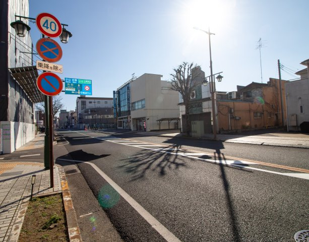 足利市通２丁目の売地の前面道路含む現地写真